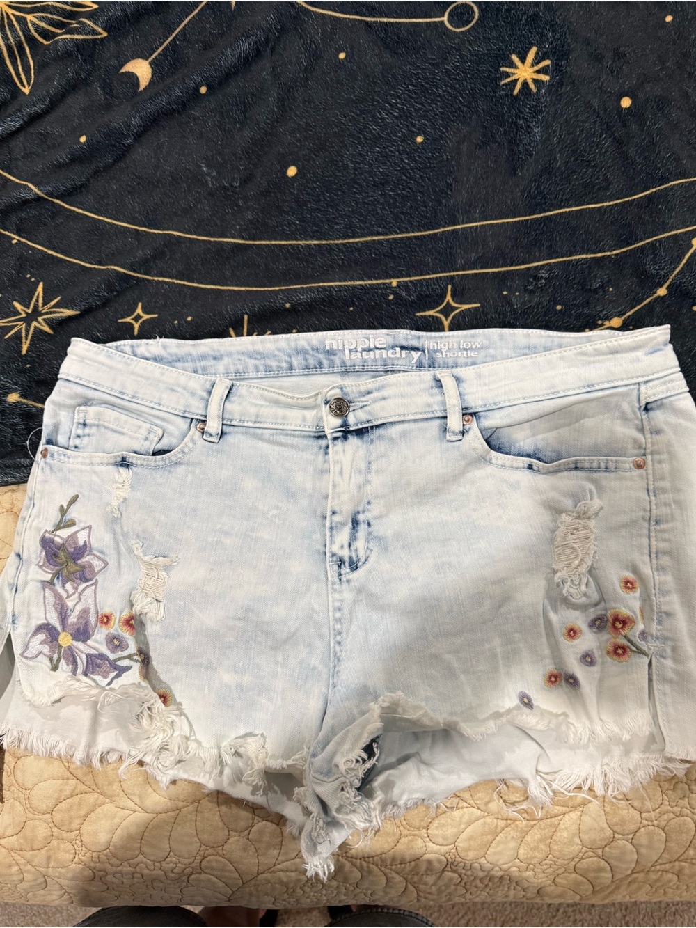 Hippie Laundry embroidered light wash shorts 32 button replaced